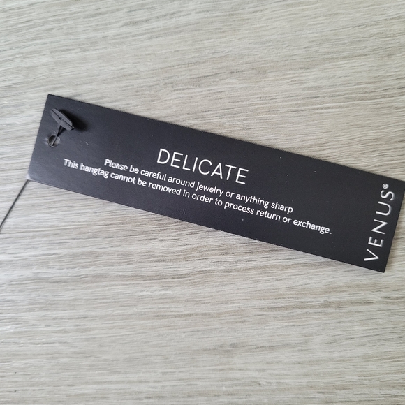 Venus lace front ruffle dress - Picture 7 of 7